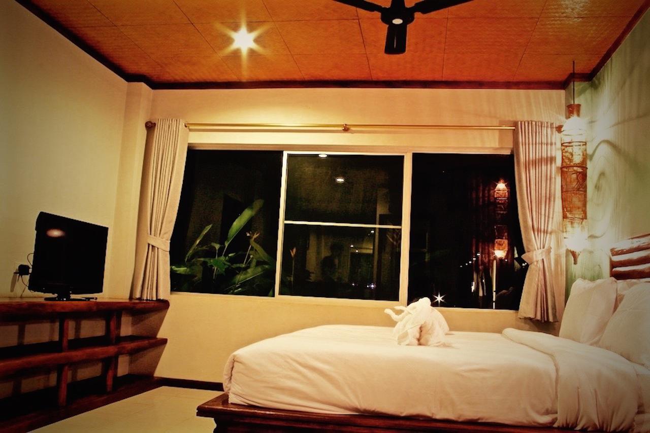 Hotel Singha Rubber Tree Ban Huai Maenam Noi Esterno foto