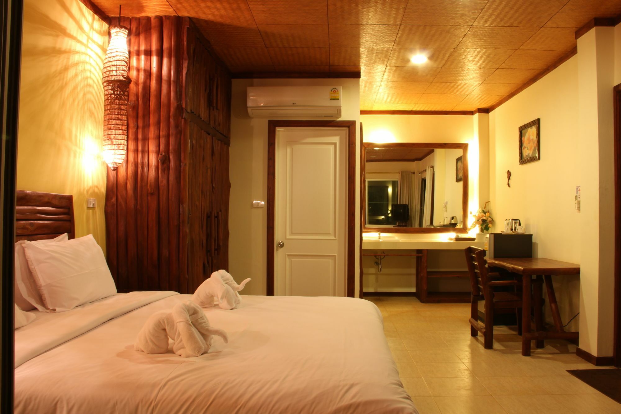 Hotel Singha Rubber Tree Ban Huai Maenam Noi Esterno foto